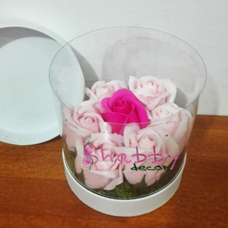 Aranjament din trandafiri de sapun roz